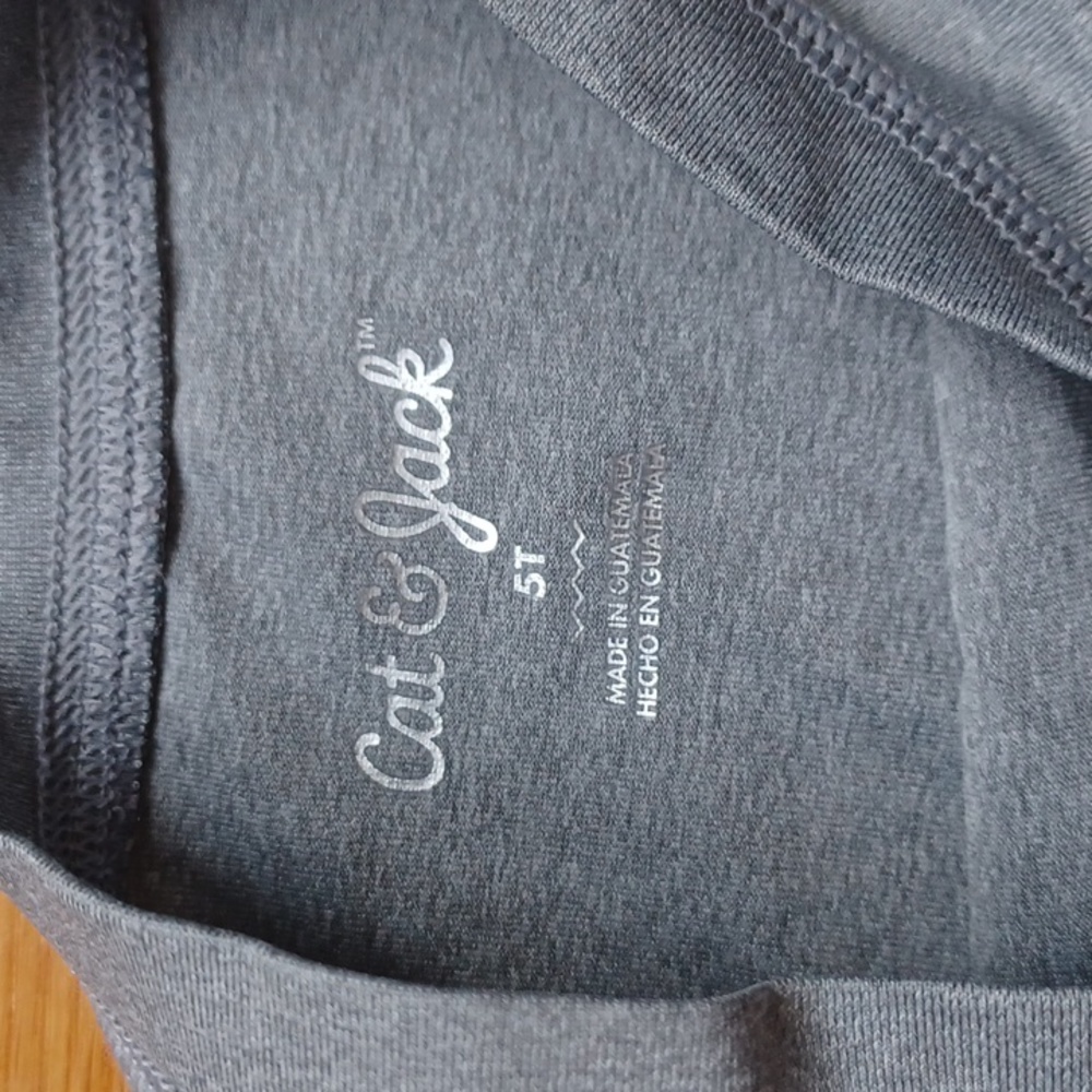 Cat & Jack Rashguard - Picture 2 of 3